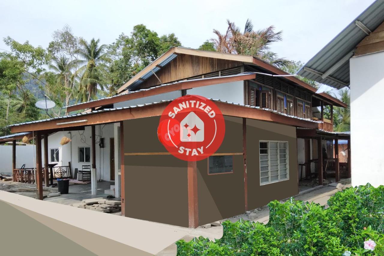 Oyo 90176 D'Cruz Sunrise Villa Pantai Cenang  Exterior photo